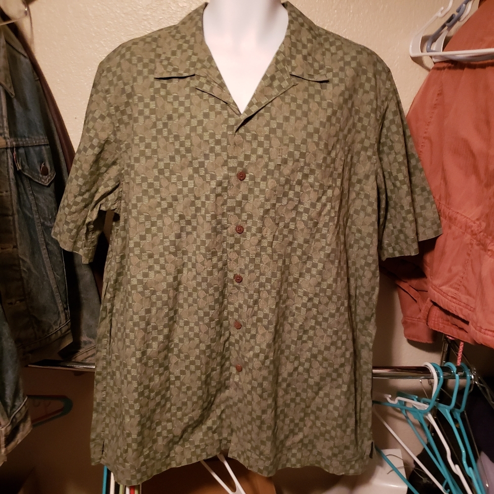 Vintage Men's LL Bean Camp Shirt Style 300230 Large Green Tribal Design